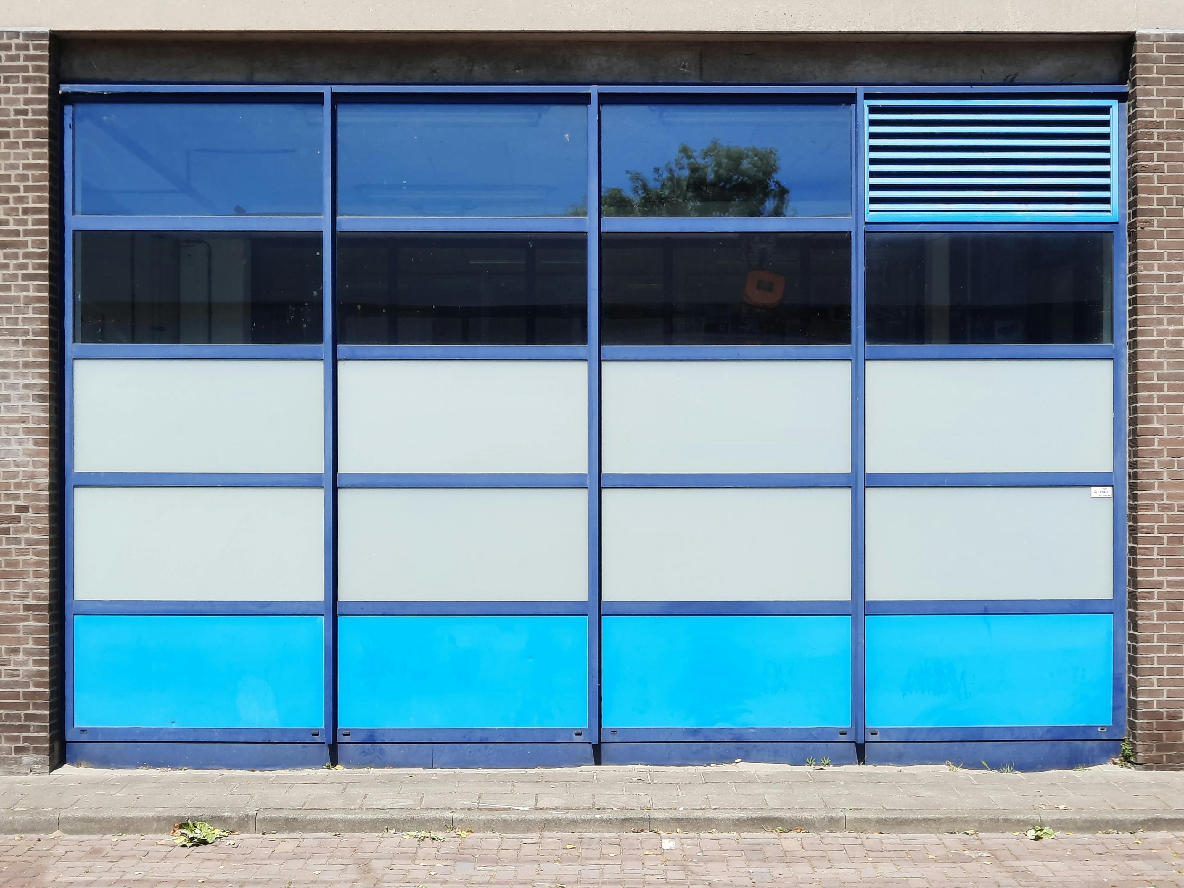 Full-view aluminum garage door